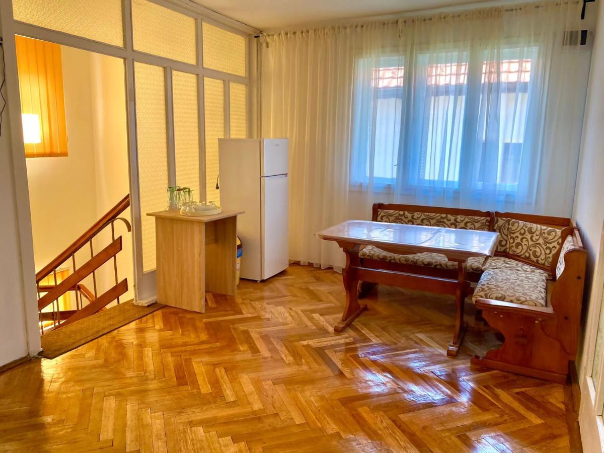 Hotel Casa Roxamy à Orşova Extérieur photo